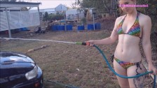 Bikini Car Wash Aussie Amateur Boob und Pussy-Flash